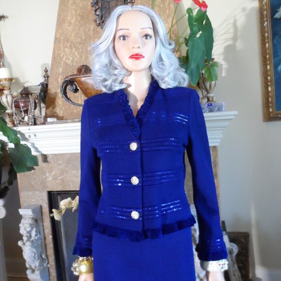 New St. John Evening Royal Blue Knit Skrt Suit w/Pailettes Embellishment Size 2 - Picture 4 of 16